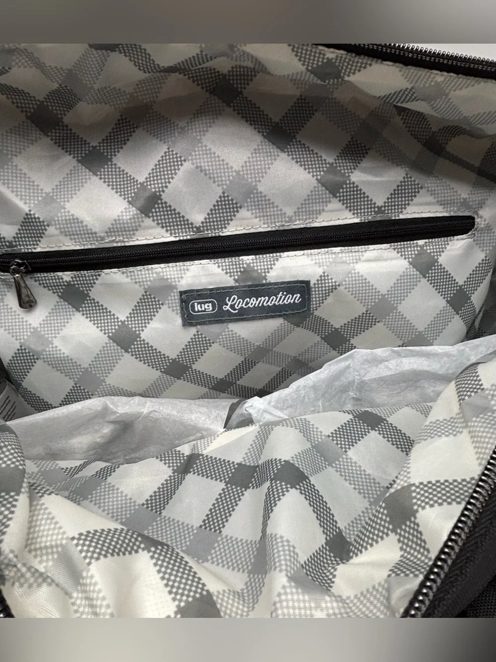NWT Lug BLACK LOCOMOTION Ultra X RFID Rolling Travel Bag w/ Retractable Handle